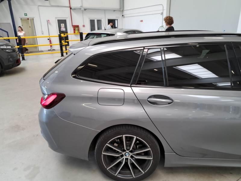 BMW Serie 3 Touring 318D 48V - foto 42
