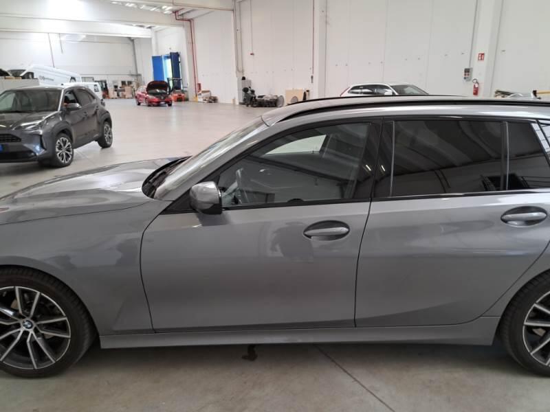 BMW Serie 3 Touring 318D 48V - foto 64