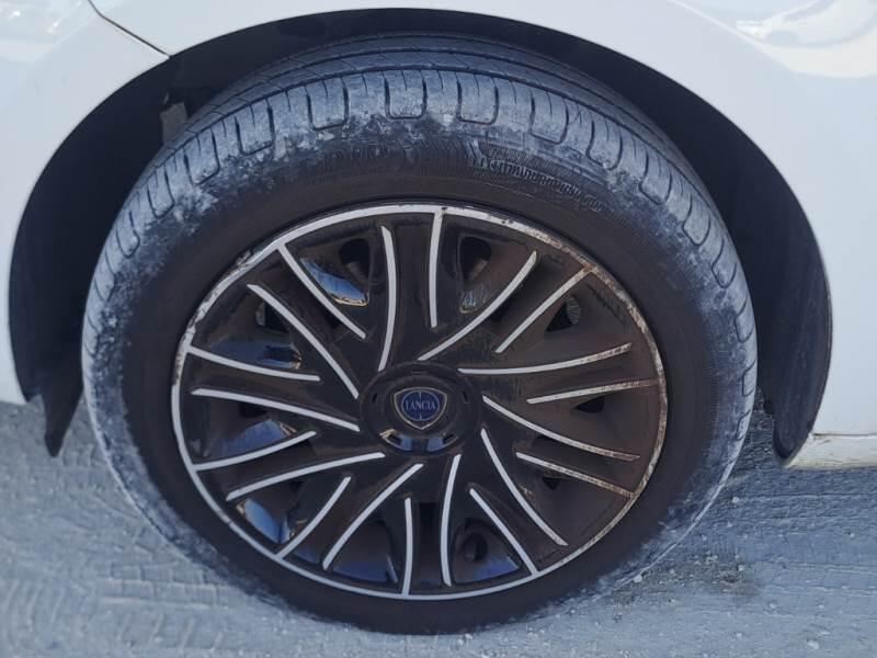 Lancia Ypsilon BERLINA 1.0 FIREFLY 70CV SeS HYBRID GOLD - foto 20