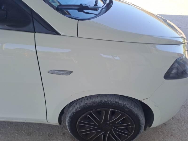 Lancia Ypsilon BERLINA 1.0 FIREFLY 70CV SeS HYBRID GOLD - foto 31