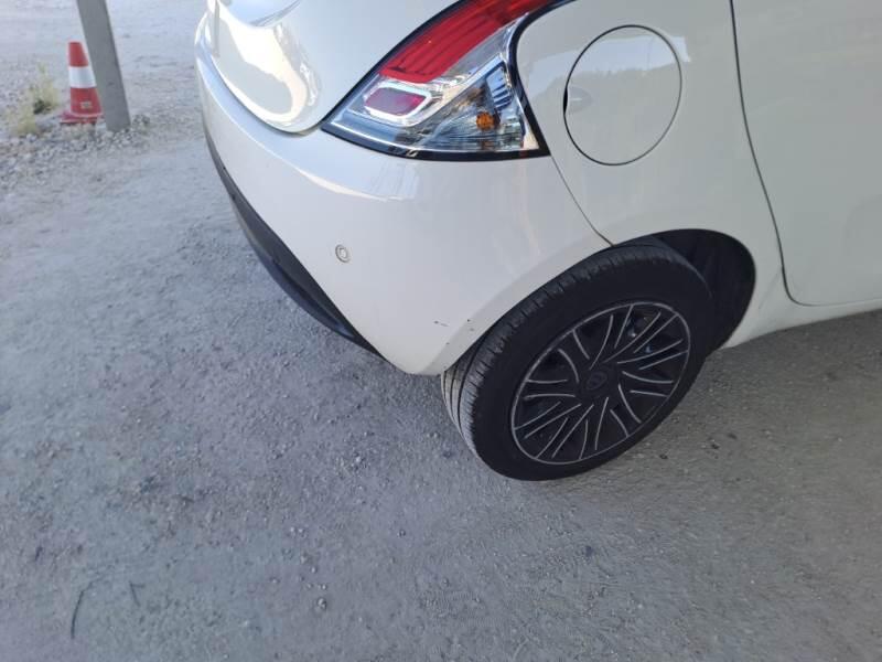 Lancia Ypsilon BERLINA 1.0 FIREFLY 70CV SeS HYBRID GOLD - foto 45