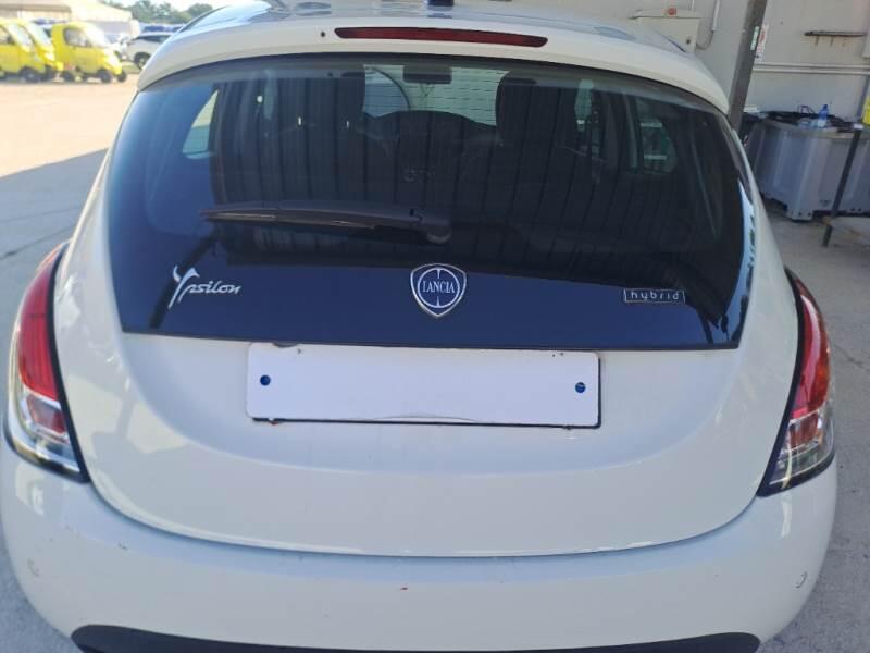 Lancia Ypsilon BERLINA 1.0 FIREFLY 70CV SeS HYBRID GOLD - foto 51