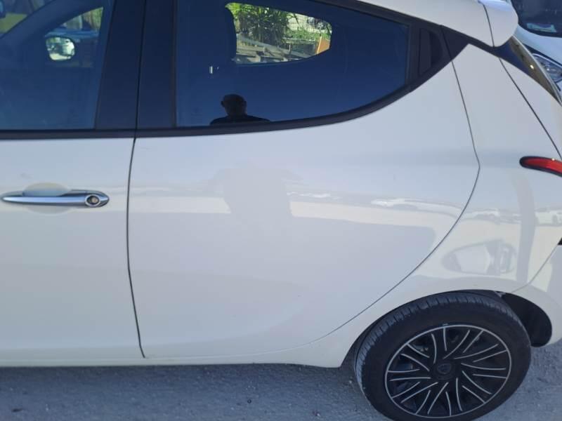 Lancia Ypsilon BERLINA 1.0 FIREFLY 70CV SeS HYBRID GOLD - foto 62
