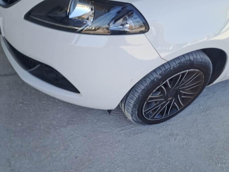 Lancia Ypsilon BERLINA 1.0 FIREFLY 70CV SeS HYBRID GOLD - foto 73