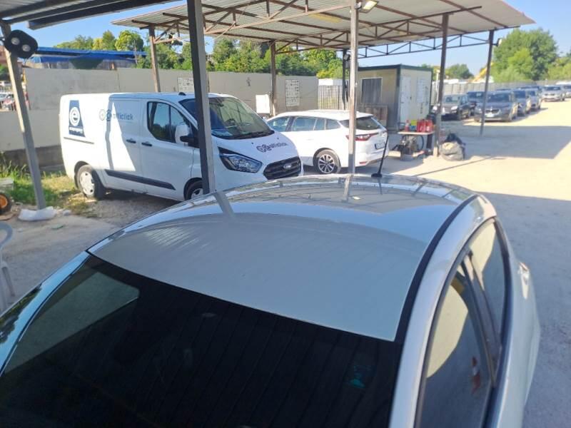 Lancia Ypsilon BERLINA 1.0 FIREFLY 70CV SeS HYBRID GOLD - foto 9