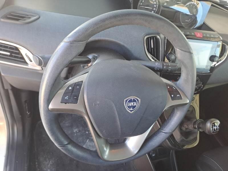 Lancia Ypsilon BERLINA 1.0 FIREFLY 70CV SeS HYBRID GOLD - foto 86