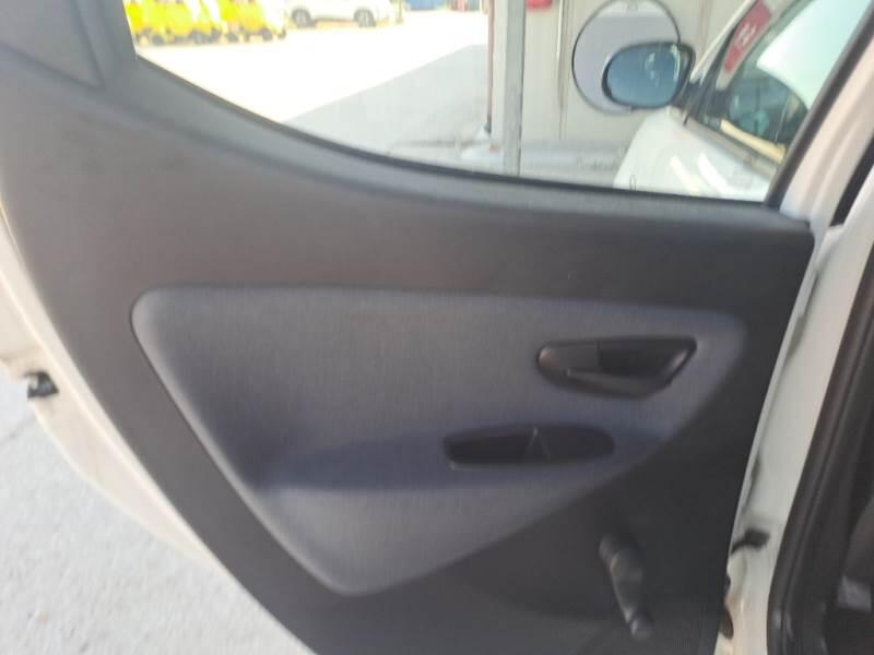 Lancia Ypsilon BERLINA 1.0 FIREFLY 70CV SeS HYBRID GOLD - foto 90