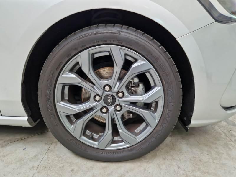 Ford Focus STATION WAGON 1.5 ECOBLUE 115CV STLINE AUTO SW - foto 17
