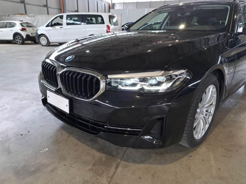 BMW Serie 5 530E XDRIVE BUSINESS AUTO TOURING - foto 32