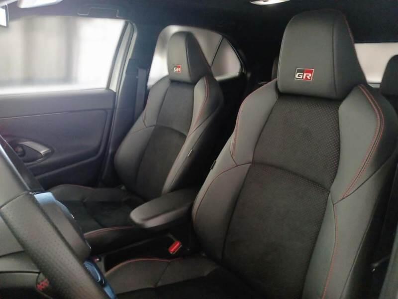 Toyota Yaris-Cross 1.5H (130 CV) E-CVT GR SPORT - foto 11
