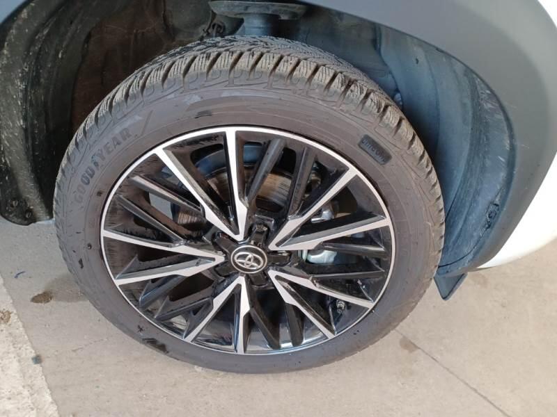 Toyota Yaris-Cross 1.5H (130 CV) E-CVT GR SPORT - foto 17