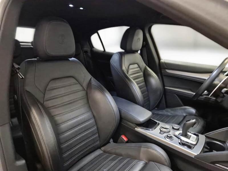 Alfa Romeo Stelvio 2.2 TD 210 CV VELOCE AT8 Q4 - foto 11