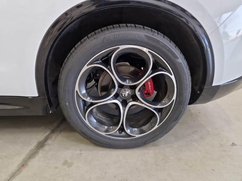 Alfa Romeo Stelvio 2.2 TD 210 CV VELOCE AT8 Q4 - foto 19