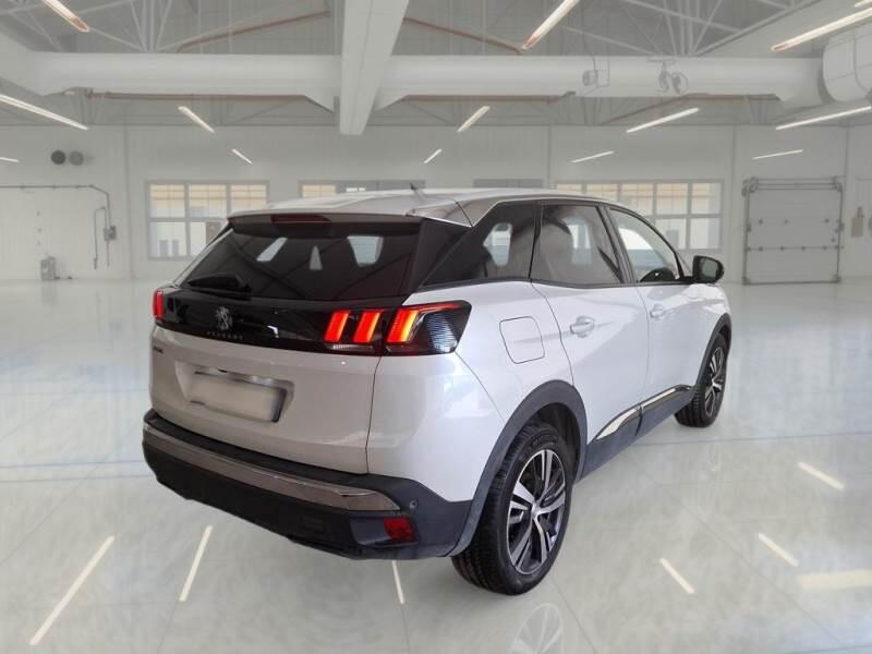Peugeot 3008 BLUEHDI 130 EAT8 SeS ALLURE - foto 2