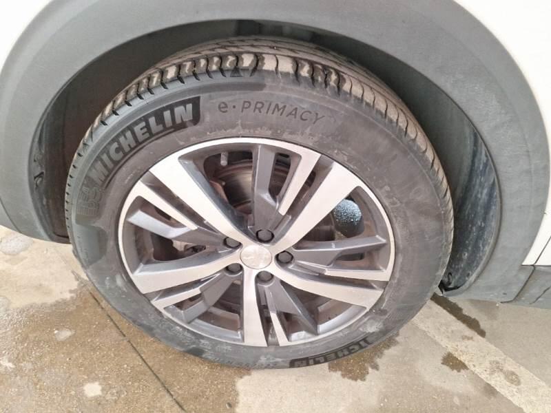 Peugeot 3008 BLUEHDI 130 EAT8 SeS ALLURE - foto 20