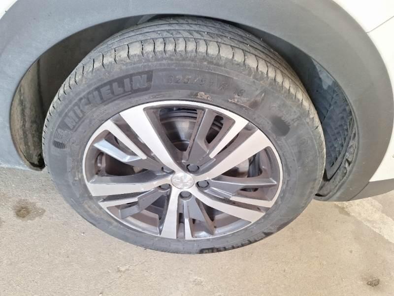 Peugeot 3008 BLUEHDI 130 EAT8 SeS ALLURE - foto 61
