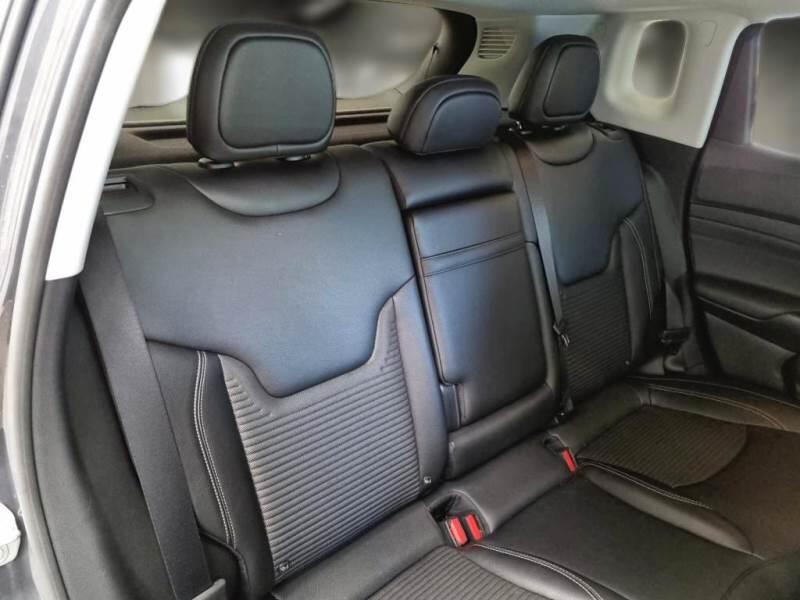 Jeep Compass 1.6 MJET II 96KW LIMITED - foto 15
