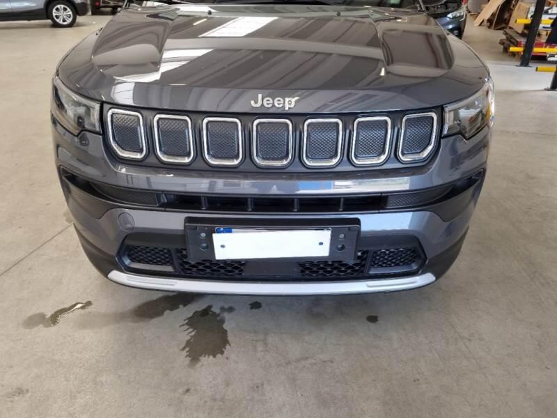 Jeep Compass 1.6 MJET II 96KW LIMITED - foto 25