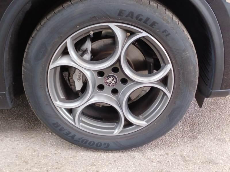 Alfa Romeo Stelvio 2.2 TD 210 CV SPRINT AT8 Q4 - foto 17