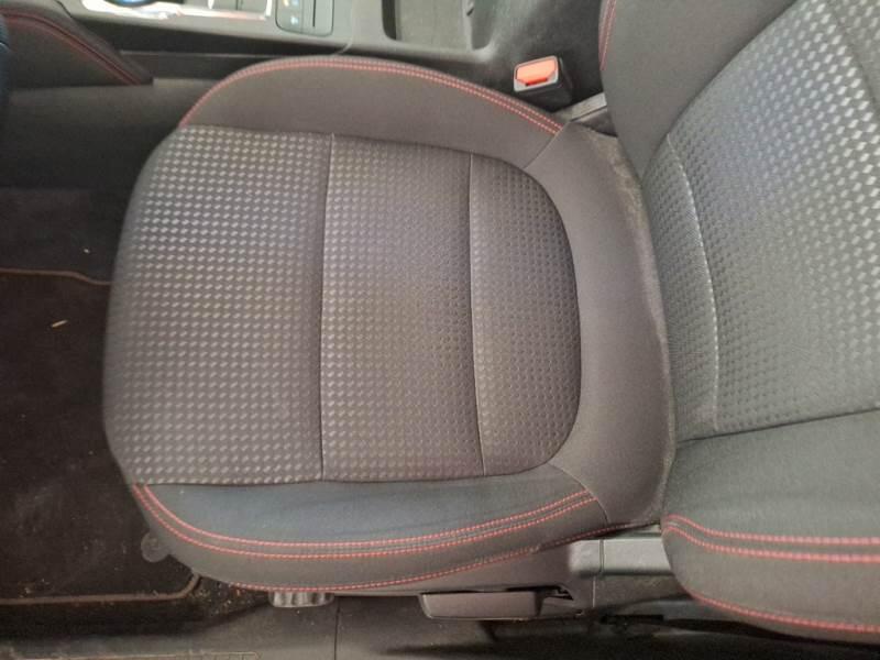 Ford Kuga 2.0 ECOBLUE 120CV 2WD ST-LINE AUTO - foto 12