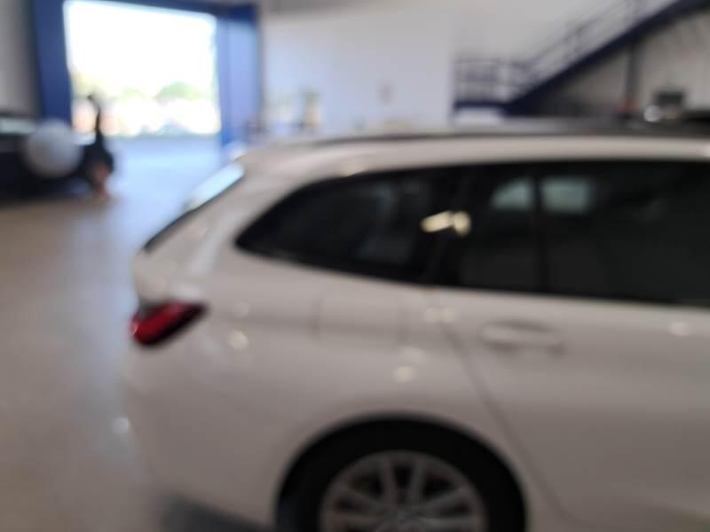 BMW Serie 3 Touring 318D 48V TOURING AUTO - foto 37
