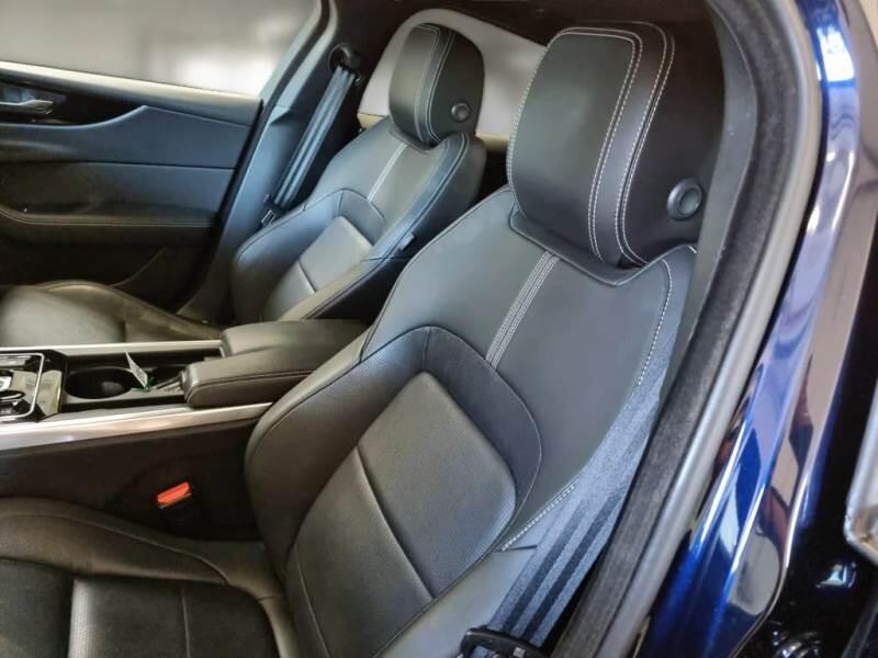 Jaguar XE 2.0D D204 R-DYNAMIC S AUTO - foto 11