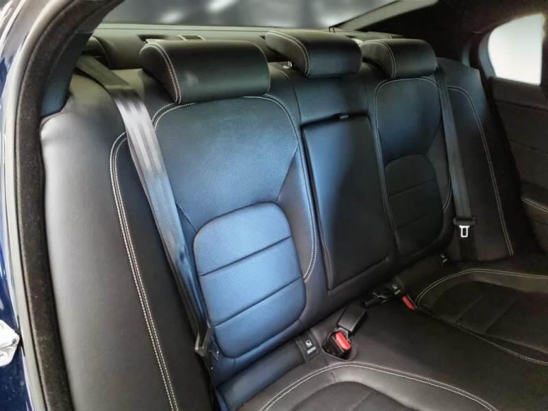 Jaguar XE 2.0D D204 R-DYNAMIC S AUTO - foto 15