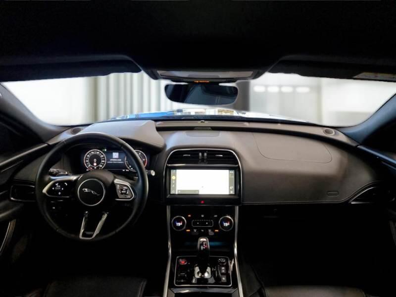 Jaguar XE 2.0D D204 R-DYNAMIC S AUTO - foto 3