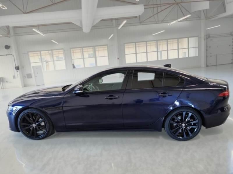 Jaguar XE 2.0D D204 R-DYNAMIC S AUTO - foto 8
