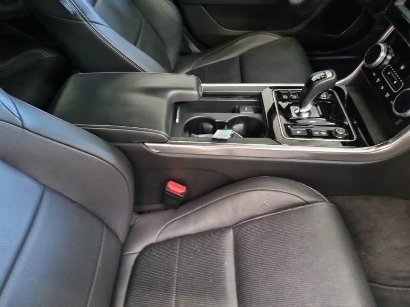 Jaguar XE 2.0D D204 R-DYNAMIC S AUTO - foto 71