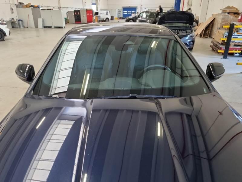 Jaguar XE 2.0D D204 R-DYNAMIC S AUTO - foto 10