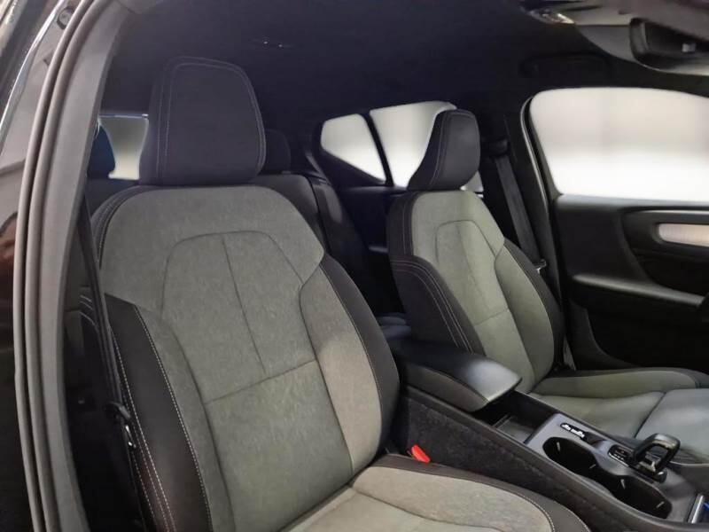 Volvo XC40 T4 RECHARGE PLUG-IN AUTO CORE - foto 13