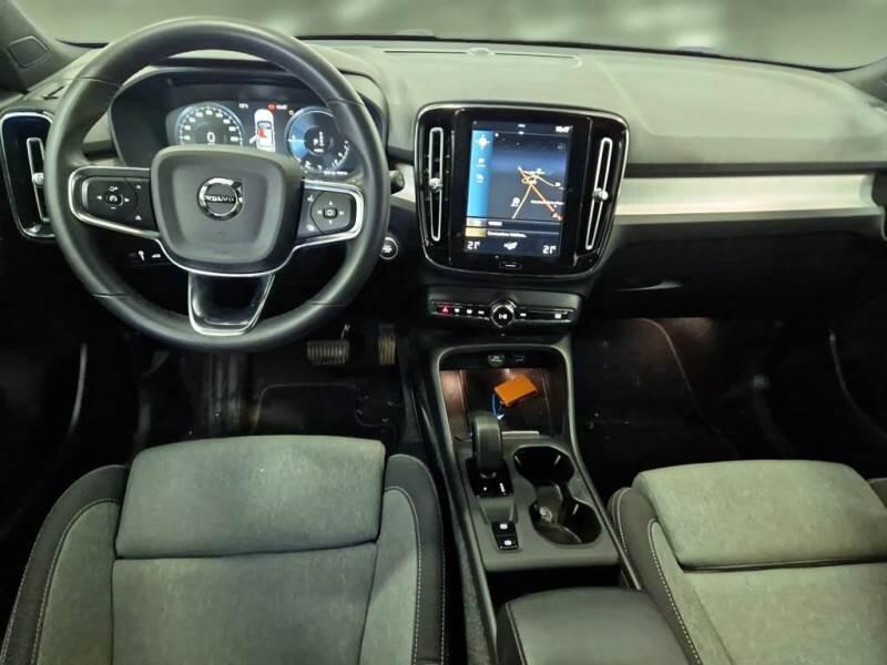 Volvo XC40 T4 RECHARGE PLUG-IN AUTO CORE - foto 3