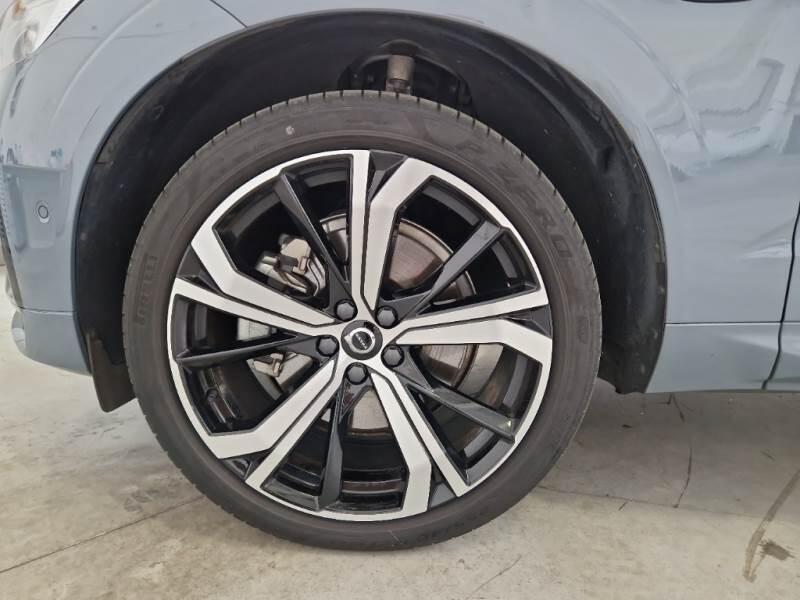 Volvo XC60 T6 PLUG-IN AWD AUTO PLUS DARK - foto 20