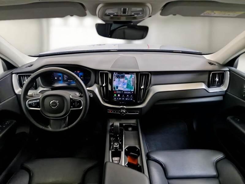 Volvo XC60 T6 PLUG-IN AWD AUTO PLUS DARK - foto 3