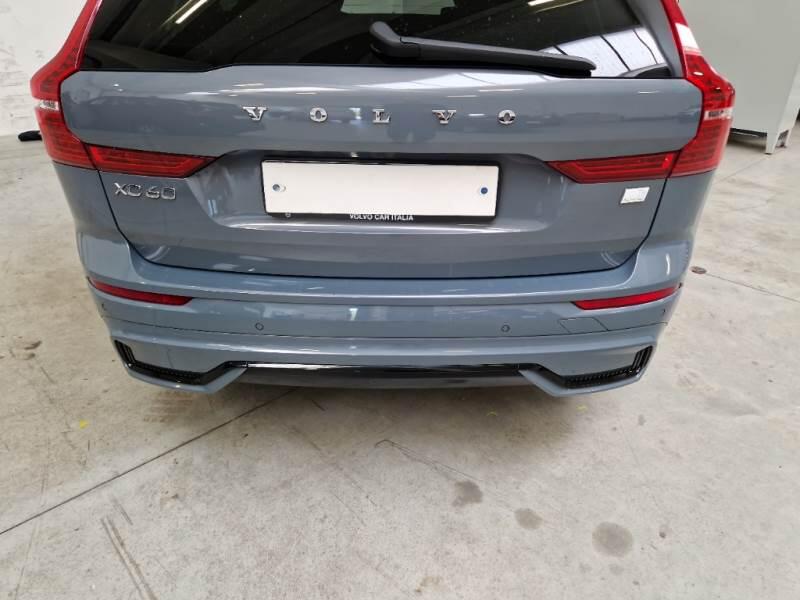 Volvo XC60 T6 PLUG-IN AWD AUTO PLUS DARK - foto 32