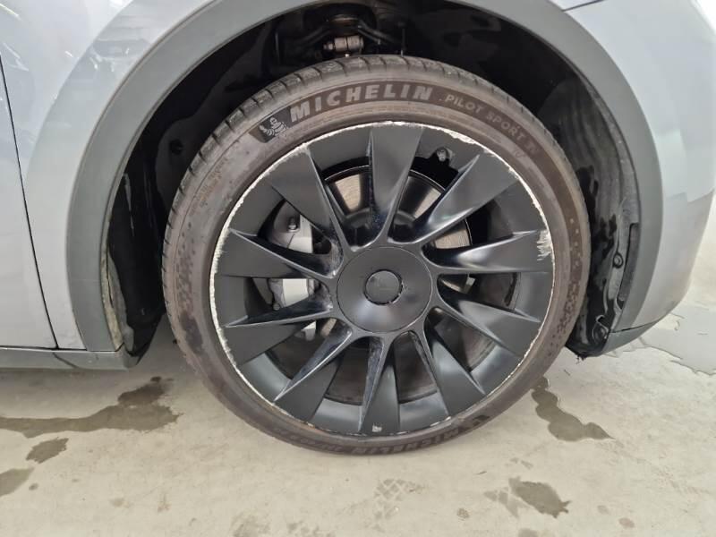 Tesla Model Y 75 KWH DUAL MOTOR LONG RANGE 4WD AUT. - foto 17