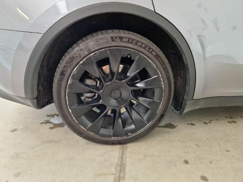 Tesla Model Y 75 KWH DUAL MOTOR LONG RANGE 4WD AUT. - foto 18