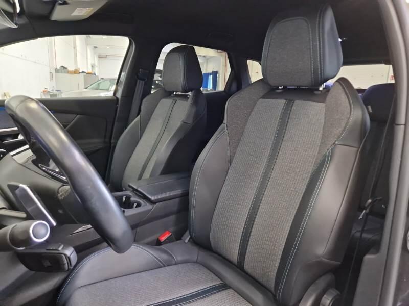 Peugeot 3008 BLUEHDI 130 EAT8 SeS ALLURE PACK - foto 11