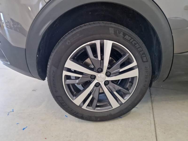 Peugeot 3008 BLUEHDI 130 EAT8 SeS ALLURE PACK - foto 18