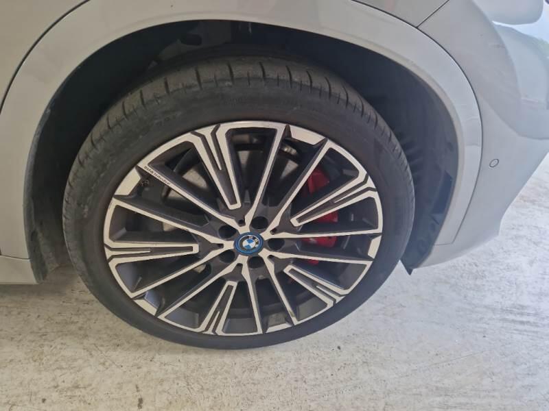 BMW iX1 EDRIVE 20 MSPORT PRO - foto 17