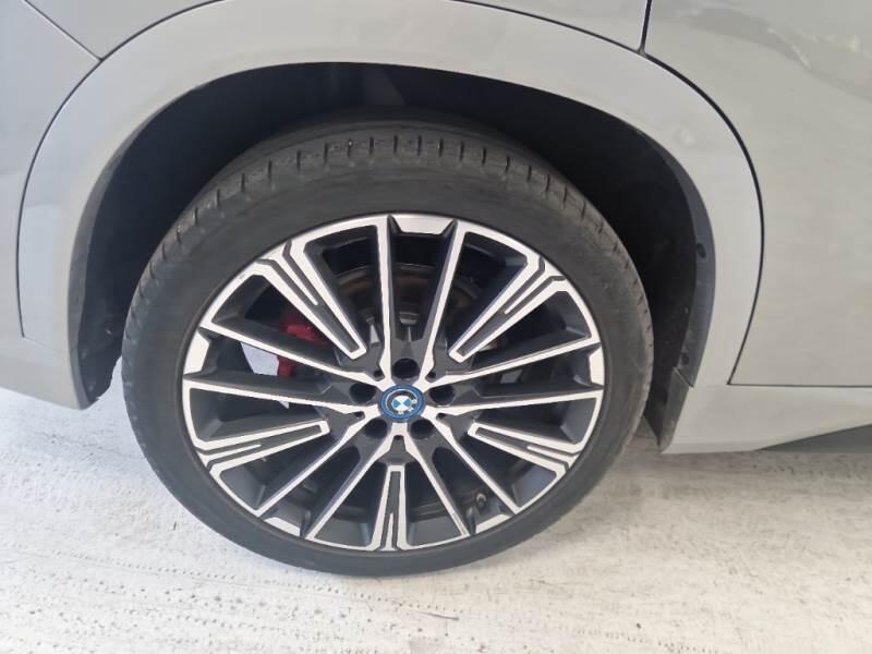 BMW iX1 EDRIVE 20 MSPORT PRO - foto 18