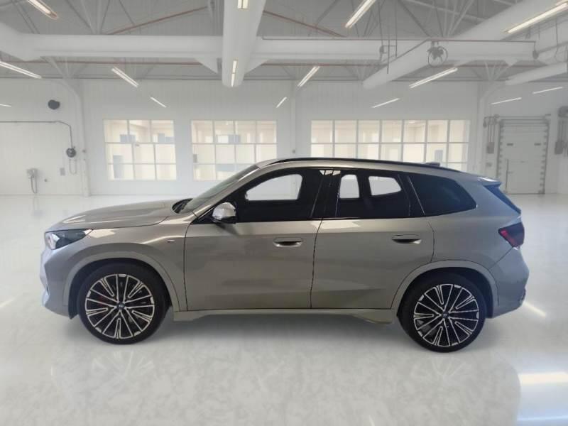 BMW iX1 EDRIVE 20 MSPORT PRO - foto 8