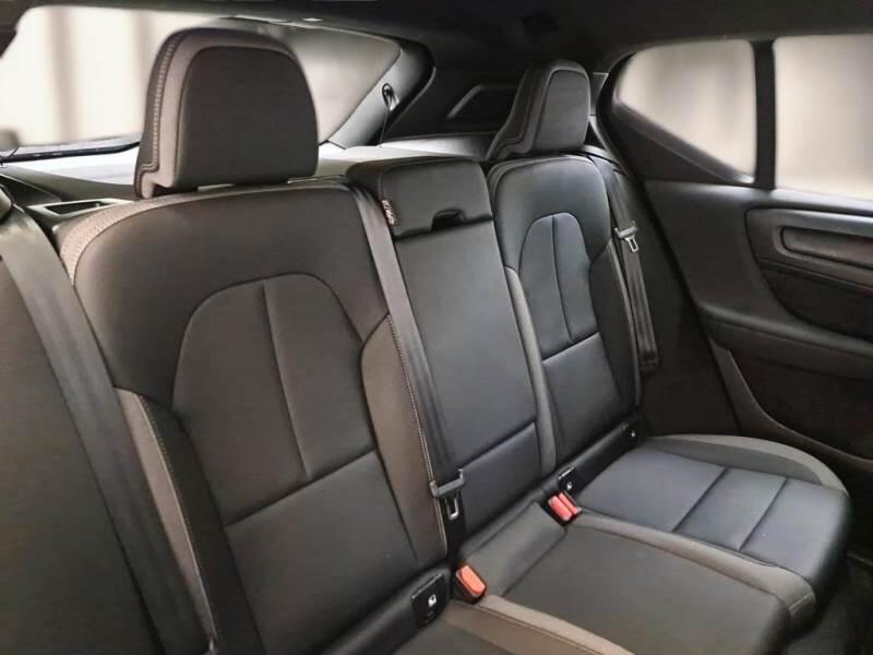 Volvo XC40 RECHARGE TWIN PLUS - foto 15