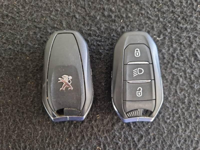 Peugeot 3008 BLUEHDI 130 EAT8 SeS ALLURE - foto 101