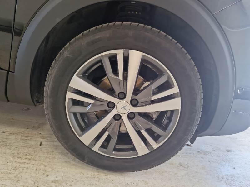 Peugeot 3008 BLUEHDI 130 EAT8 SeS ALLURE - foto 17