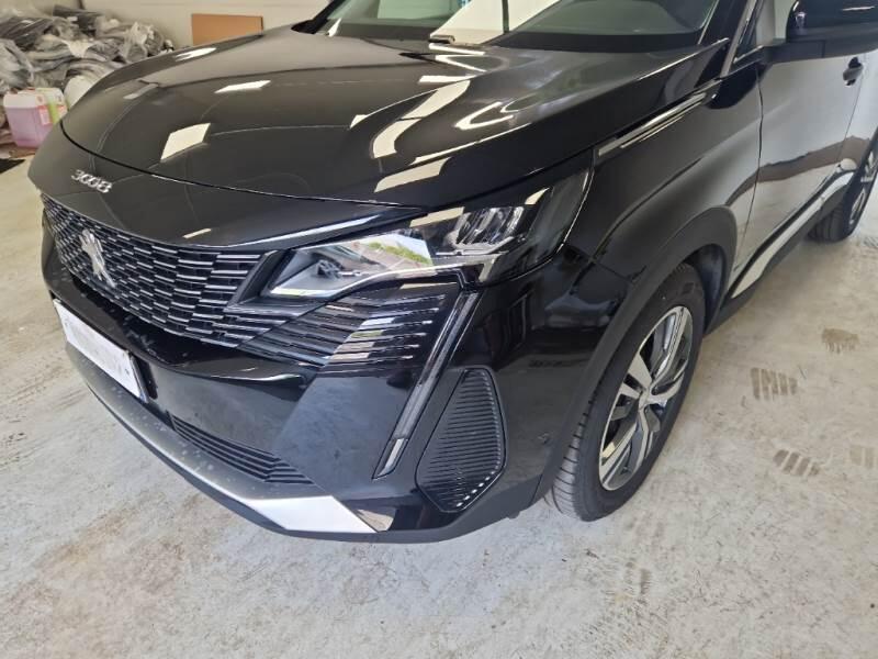 Peugeot 3008 BLUEHDI 130 EAT8 SeS ALLURE - foto 25