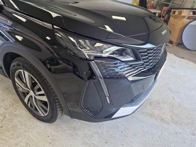 Peugeot 3008 BLUEHDI 130 EAT8 SeS ALLURE - foto 30