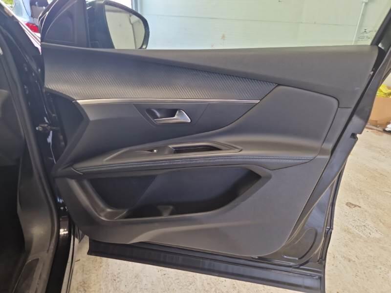 Peugeot 3008 BLUEHDI 130 EAT8 SeS ALLURE - foto 92