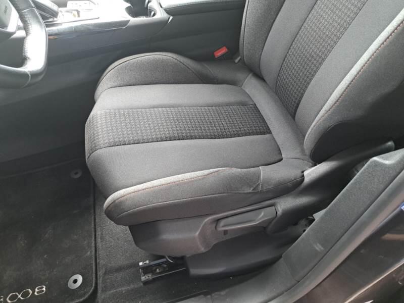 Peugeot 3008 130 EAT8 SeS ACTIVE PACK (AUTOCARRO) - foto 54